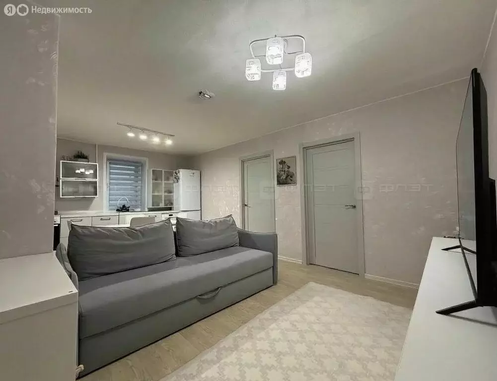 2-комнатная квартира: Казань, улица Коммунаров, 2 (52.6 м) - Фото 1