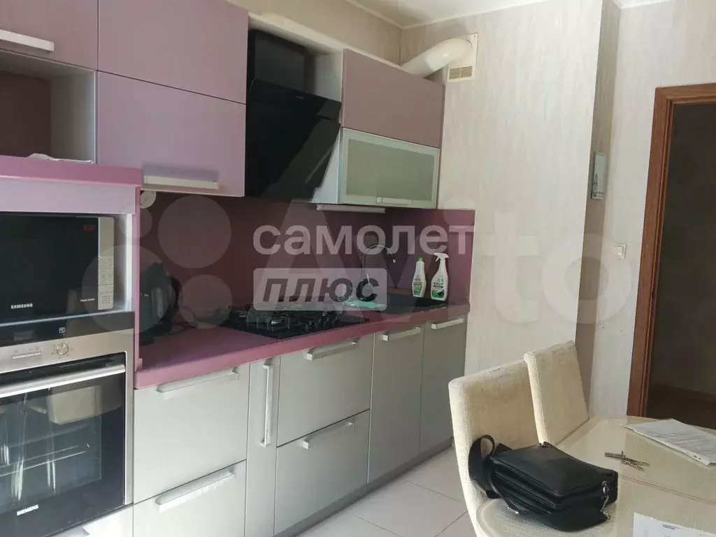 1-к. квартира, 52 м, 8/9 эт. - Фото 1