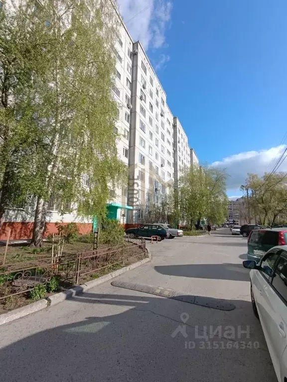 2-к кв. Омская область, Омск ул. Сулеймана Стальского, 10 (52.5 м) - Фото 0