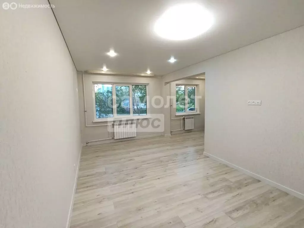 2-комнатная квартира: Омск, улица Лукашевича, 15А (45.4 м) - Фото 0