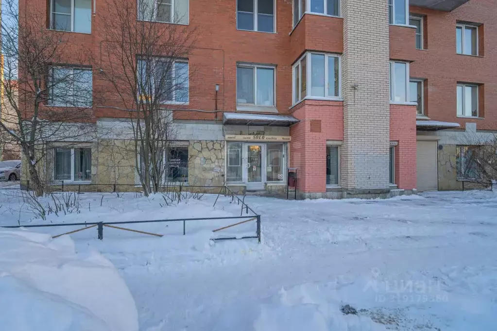 Торговая площадь в Санкт-Петербург Сиреневый бул., 23к2 (71 м) - Фото 1