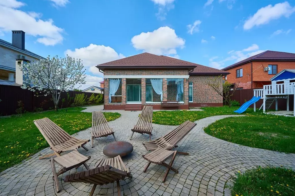 Дом в Краснодарский край, Краснодар ул. Мурманская, 30 (205 м) - Фото 1