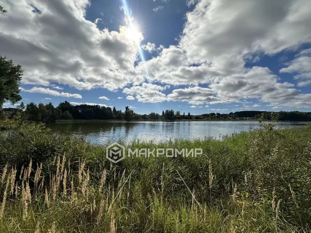 Дом в Брянская область, Брянский район, Новодарковичское с/пос, пос. ... - Фото 1