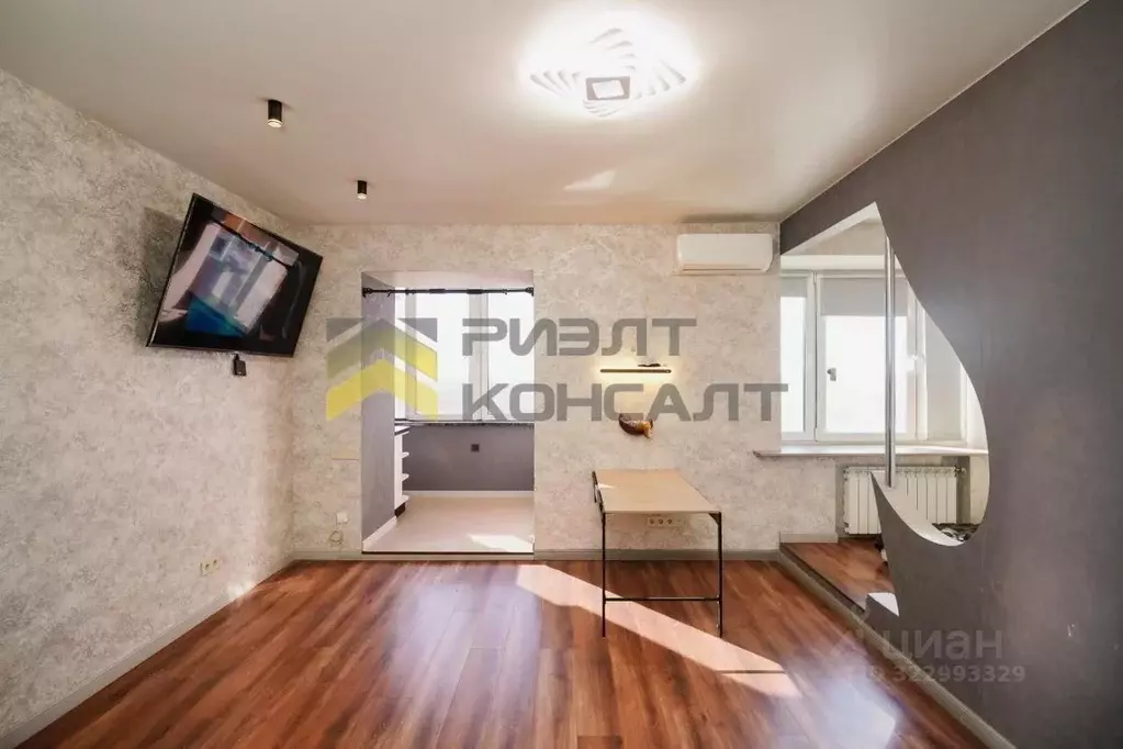 Студия Омская область, Омск просп. Комарова, 11/4 (38.6 м) - Фото 1