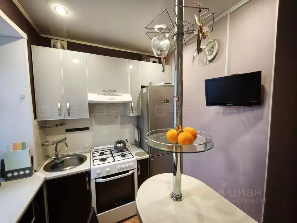 2-к кв. Татарстан, Казань ул. Химиков, 59 (43.6 м) - Фото 1