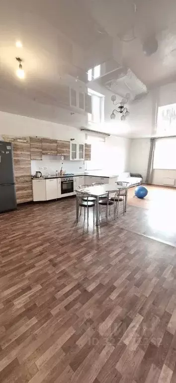 Дом в Иркутская область, Эхирит-Булагатский район, пос. Усть-Ордынский ... - Фото 1