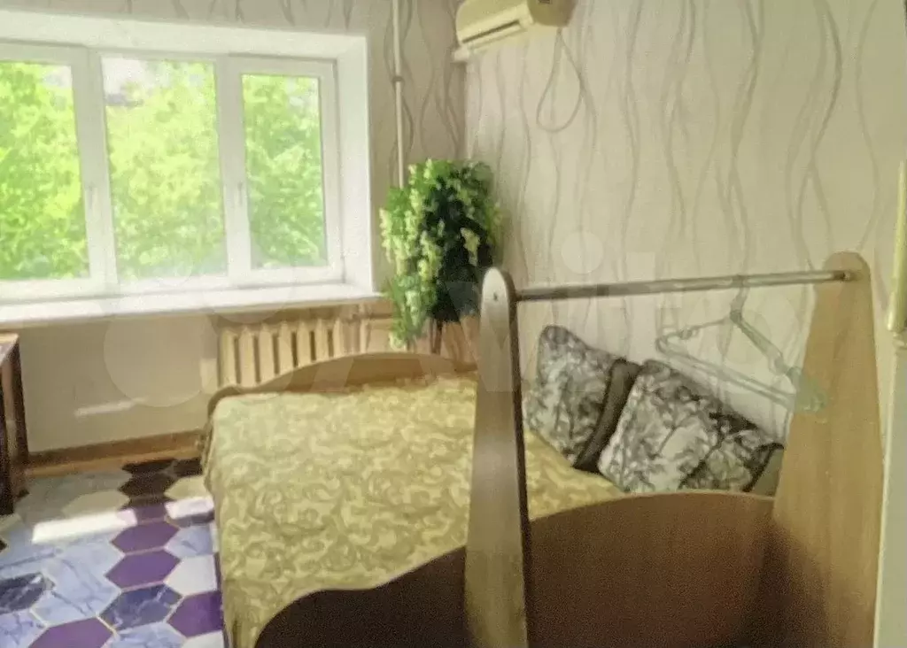 Комната 12 м в 4-к., 2/5 эт. - Фото 0