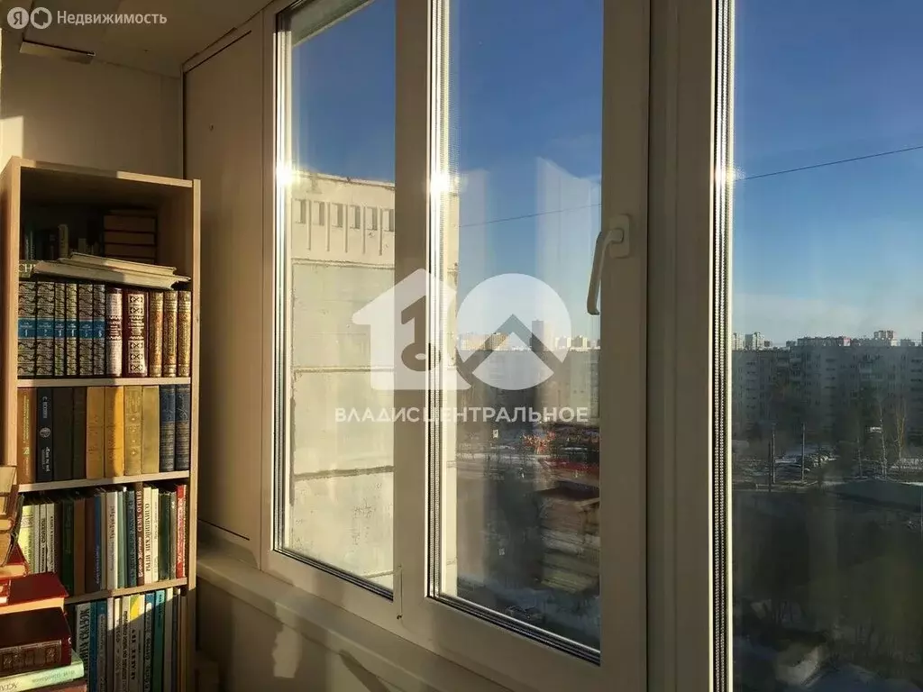Квартира-студия: Новосибирск, Беловежская улица, 50 (29.5 м) - Фото 0