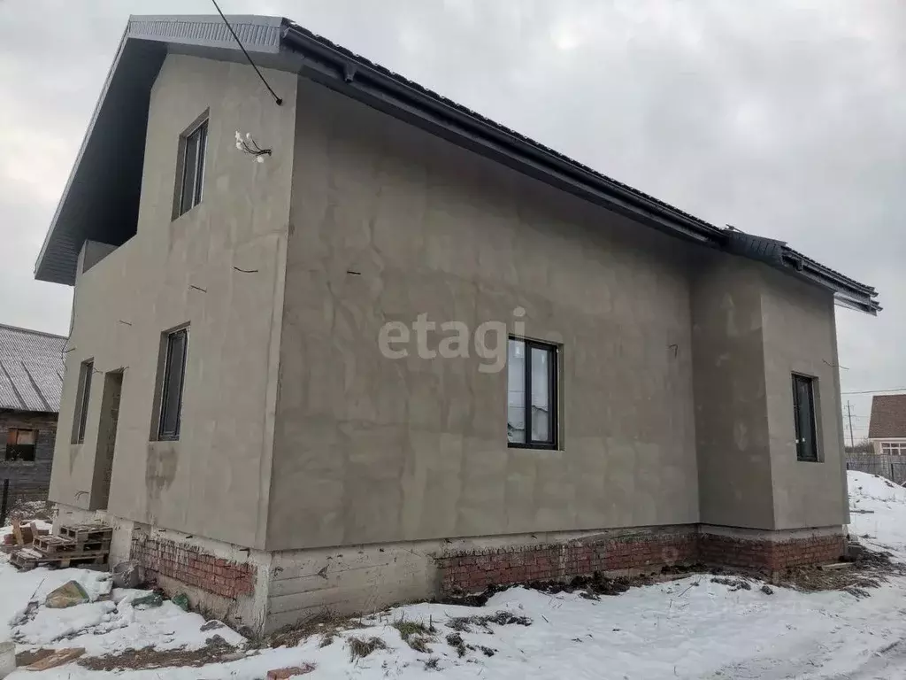 Дом в Башкортостан, Иглинский район, Акбердинский сельсовет, д. ... - Фото 1