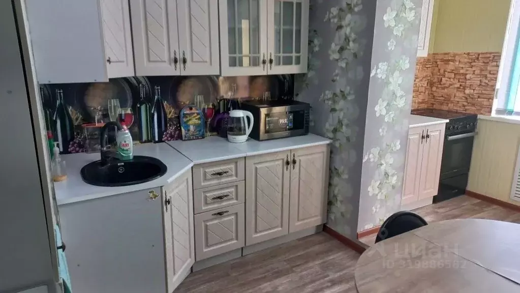 3-к кв. Саха (Якутия), Нерюнгри Тимптонская ул., 7 (70.0 м) - Фото 0