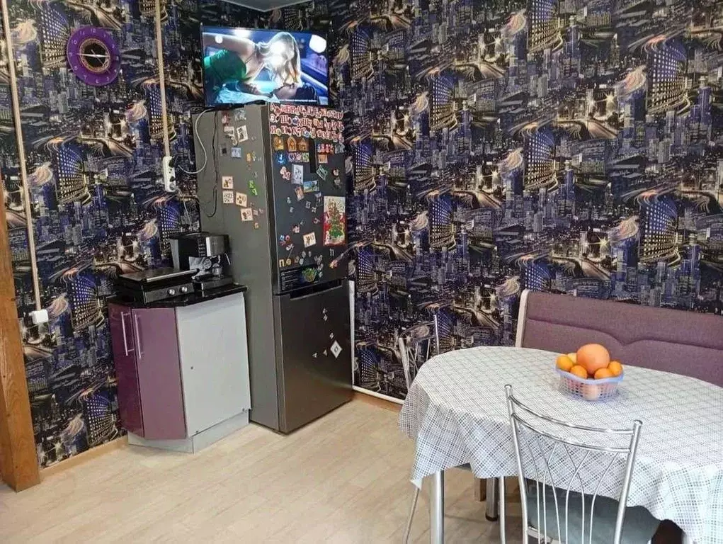 Дом в Новгородская область, Крестцы рп ул. Островская, 67 (100 м) - Фото 2