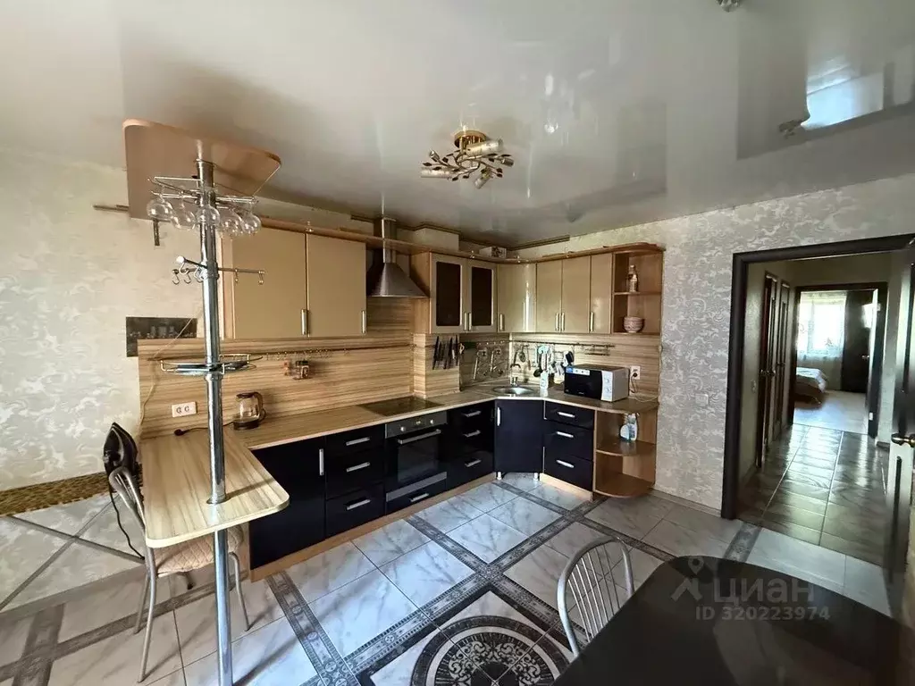 2-к кв. Красноярский край, Красноярск Светлогорская ул., 11А (84.2 м) - Фото 1
