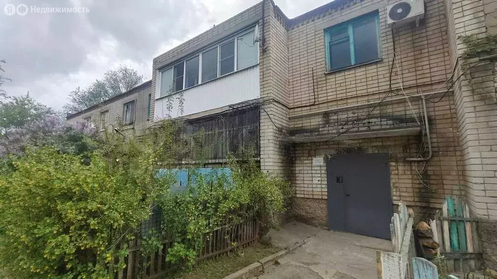 3-комнатная квартира: Волгоград, улица Строителей, 3 (64 м) - Фото 0