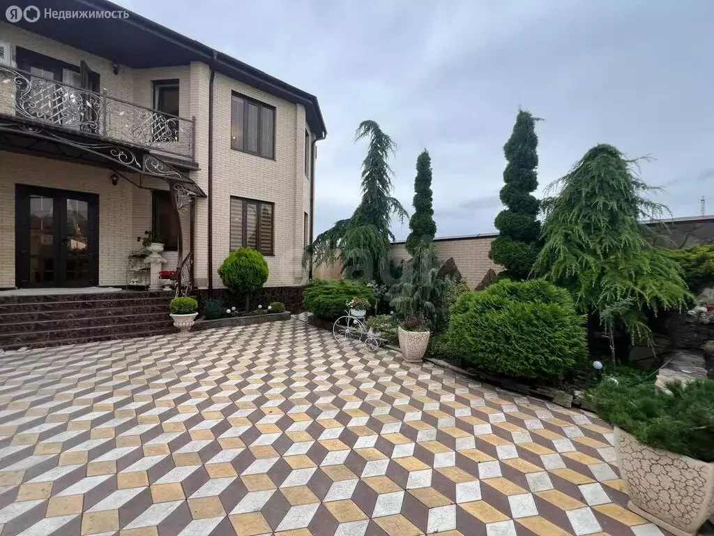Дом в Республика Ингушетия, Назрань (340 м) - Фото 2
