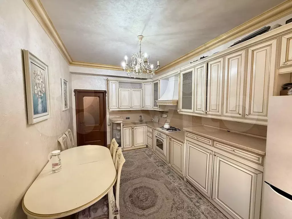 3-к. квартира, 82 м, 3/6 эт. - Фото 0