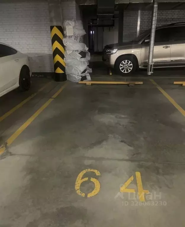 Гараж в Санкт-Петербург Ушаковская наб., 3к2 (13 м) - Фото 1