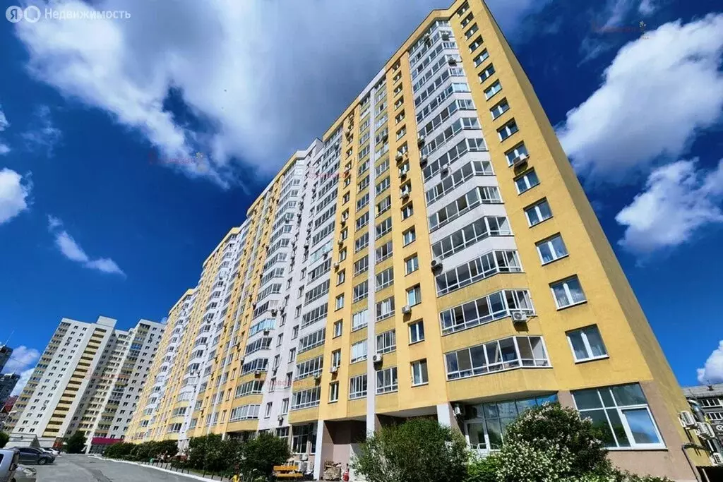 2-комнатная квартира: Екатеринбург, улица Щорса, 103 (68 м) - Фото 2