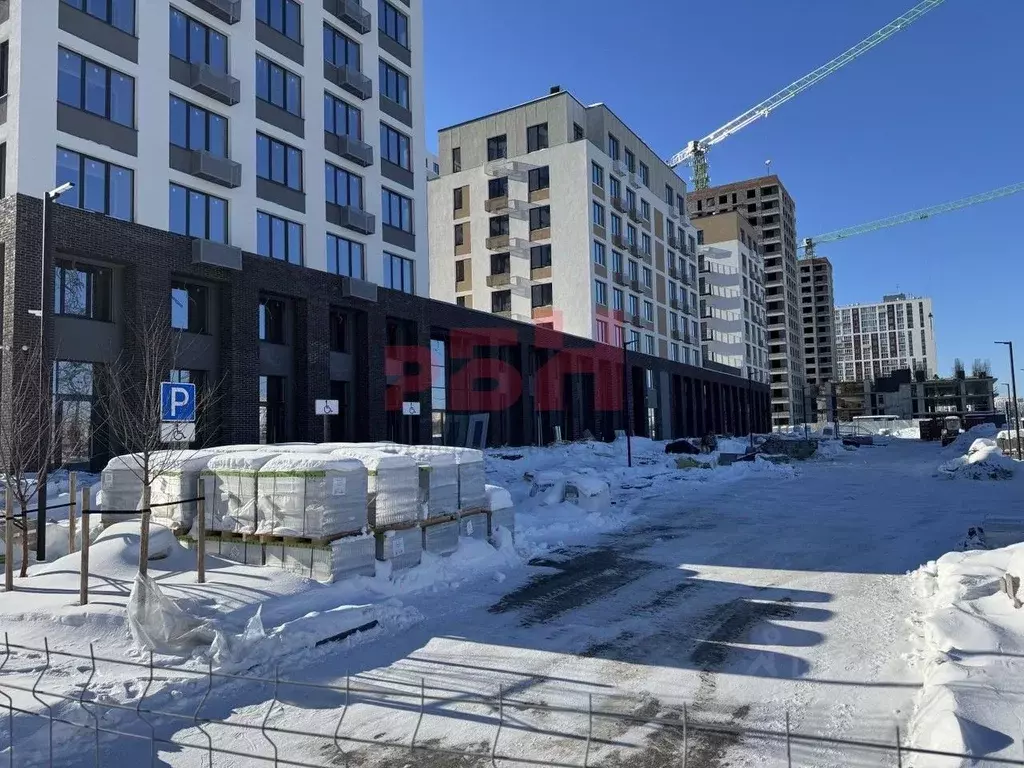 Помещение свободного назначения в Тюменская область, Тюмень ул. ... - Фото 1