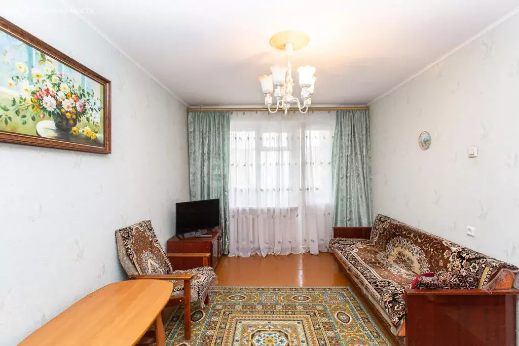 2-комнатная квартира: Тобольск, 7-й микрорайон, 19 (44.9 м) - Фото 1