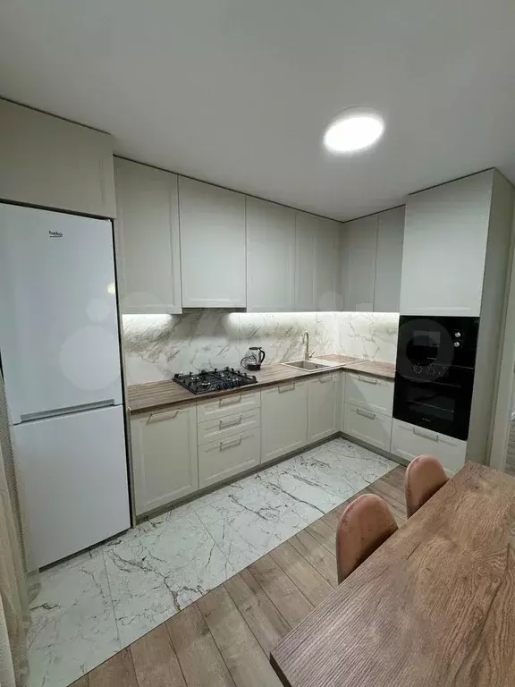 1-к. квартира, 44 м, 4/10 эт. - Фото 0