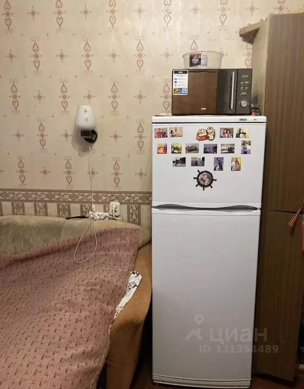 Комната Санкт-Петербург Старо-Петергофский просп., 35б - Фото 1