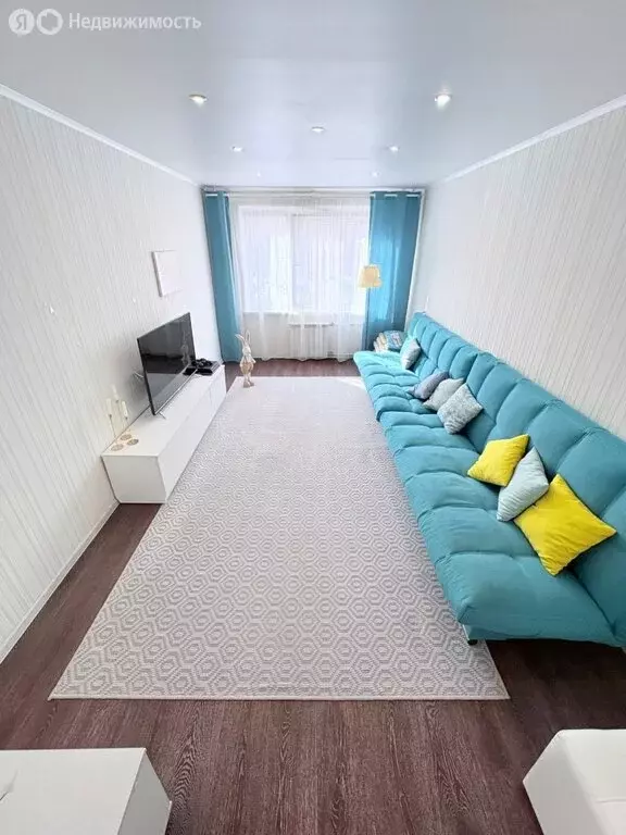 3-комнатная квартира: Челябинск, улица Братьев Кашириных, 101А (66.4 ... - Фото 0