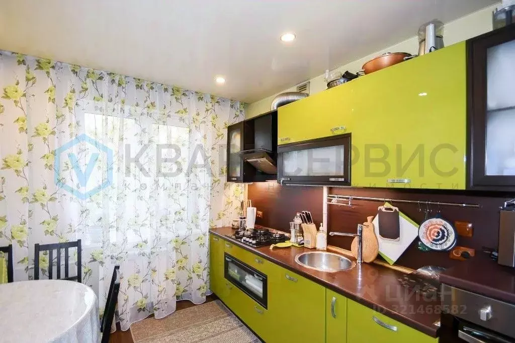 3-к кв. Омская область, Омск ул. Володарского, 122 (49.3 м) - Фото 1