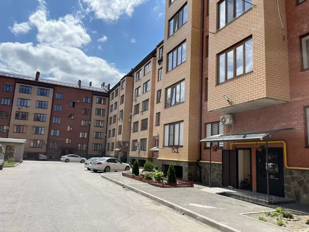 3-к кв. Северная Осетия, Владикавказ ул. Курсантов-Кировцев, 29к5 ... - Фото 0