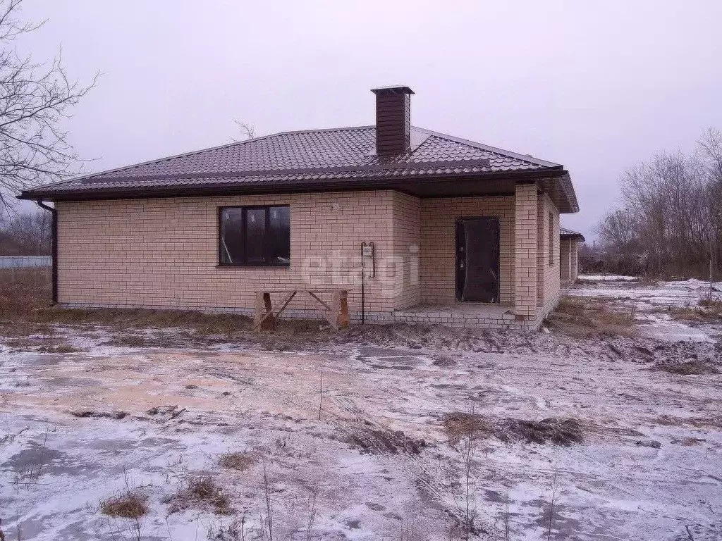 Дом в Воронежская область, Рамонский район, с. Айдарово ул. Победы, ... - Фото 1