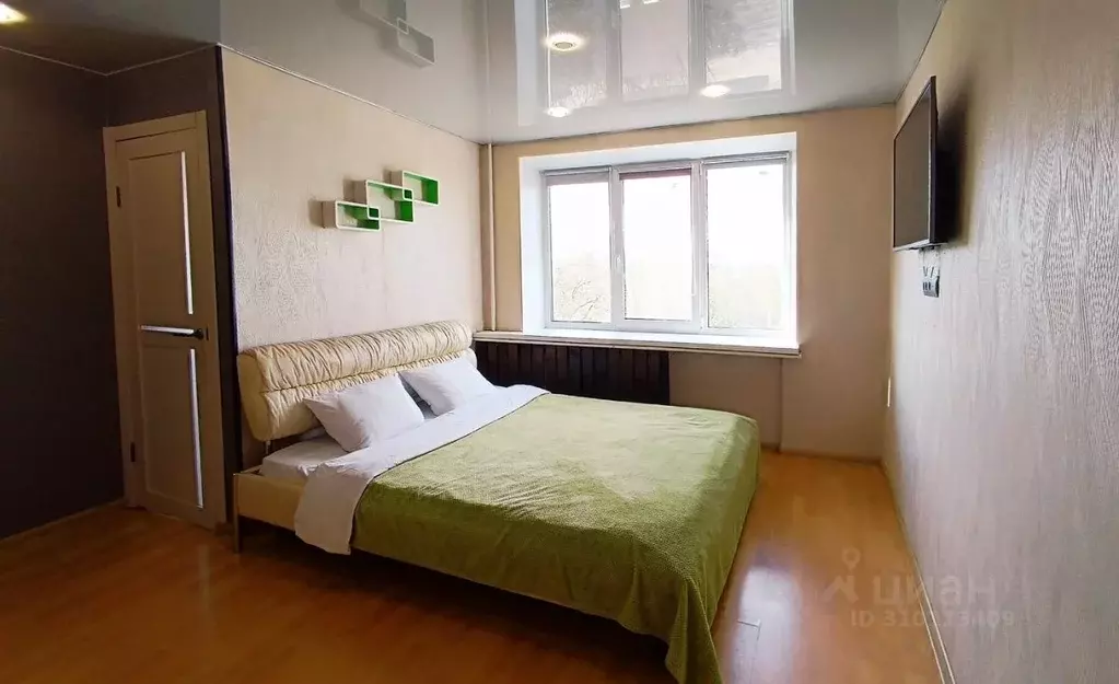 1-к кв. Мурманская область, Мурманск ул. Капитана Буркова, 43 (33.0 м) - Фото 0