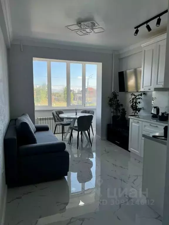 2-к кв. Дагестан, Каспийск просп. Акулиничева, 13 (40.0 м) - Фото 0