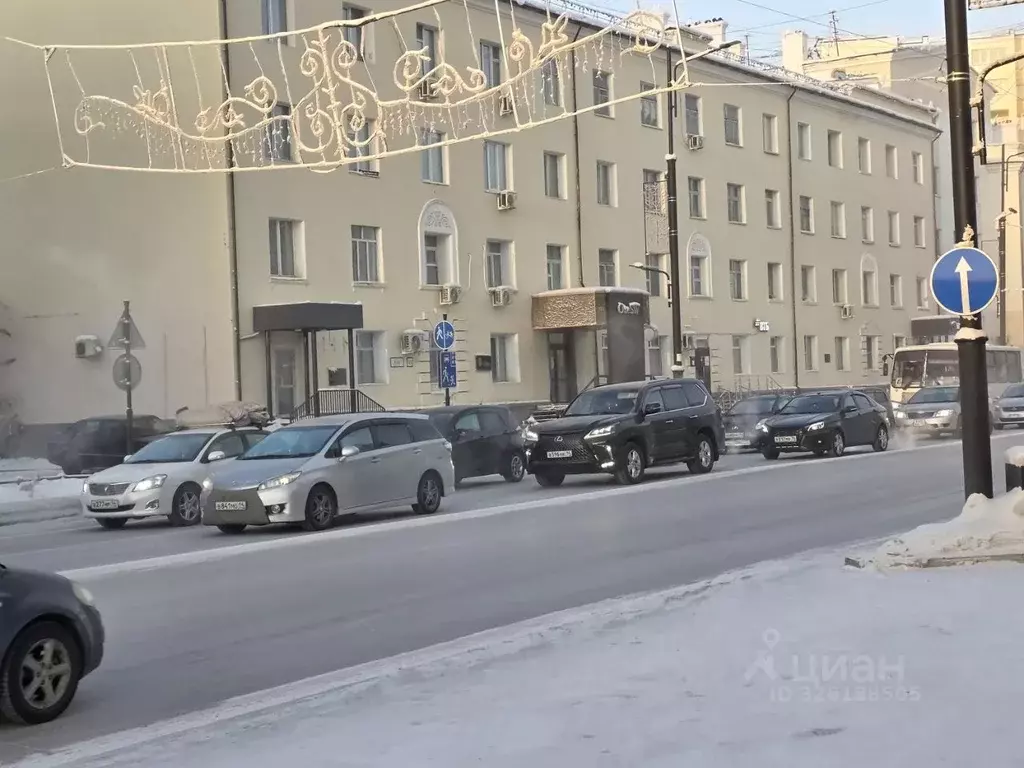 Помещение свободного назначения в Саха (Якутия), Якутск просп. Ленина, ... - Фото 1