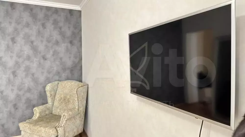 1-к. квартира, 50 м, 4/7 эт. - Фото 1