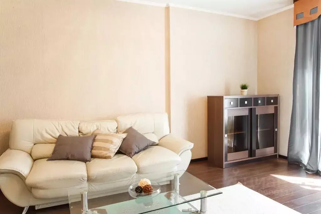 2-к кв. Тюменская область, Тюмень ул. Максима Горького, 68 (60.0 м) - Фото 2