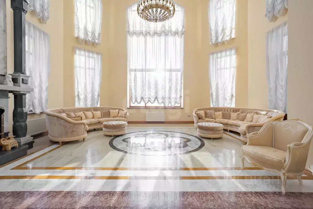 Дом в Санкт-Петербург, Санкт-Петербург, Павловск ул. Луначарского, 20 ... - Фото 1