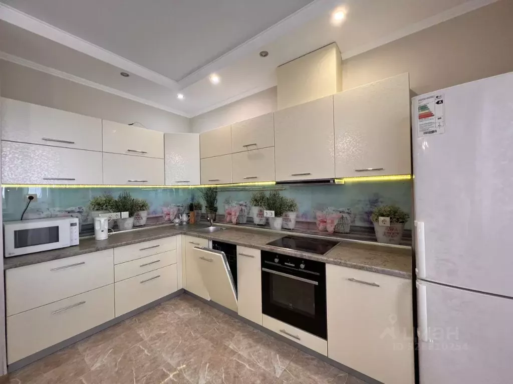 3-к кв. Челябинская область, Челябинск ул. Бейвеля, 22 (100.0 м) - Фото 1