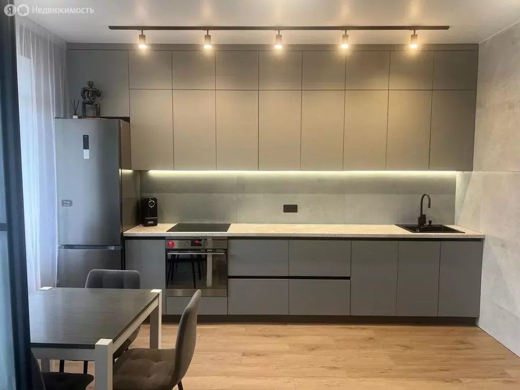 3-комнатная квартира: Омск, улица Перелёта, 28 (78.6 м) - Фото 1