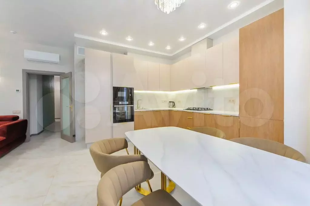 3-к. квартира, 91 м, 2/4 эт. - Фото 0