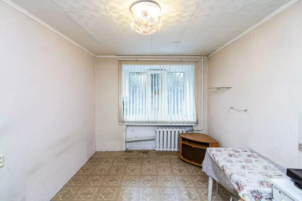 Комната Тюменская область, Тюмень Сургутская ул., 2 (11.3 м) - Фото 1