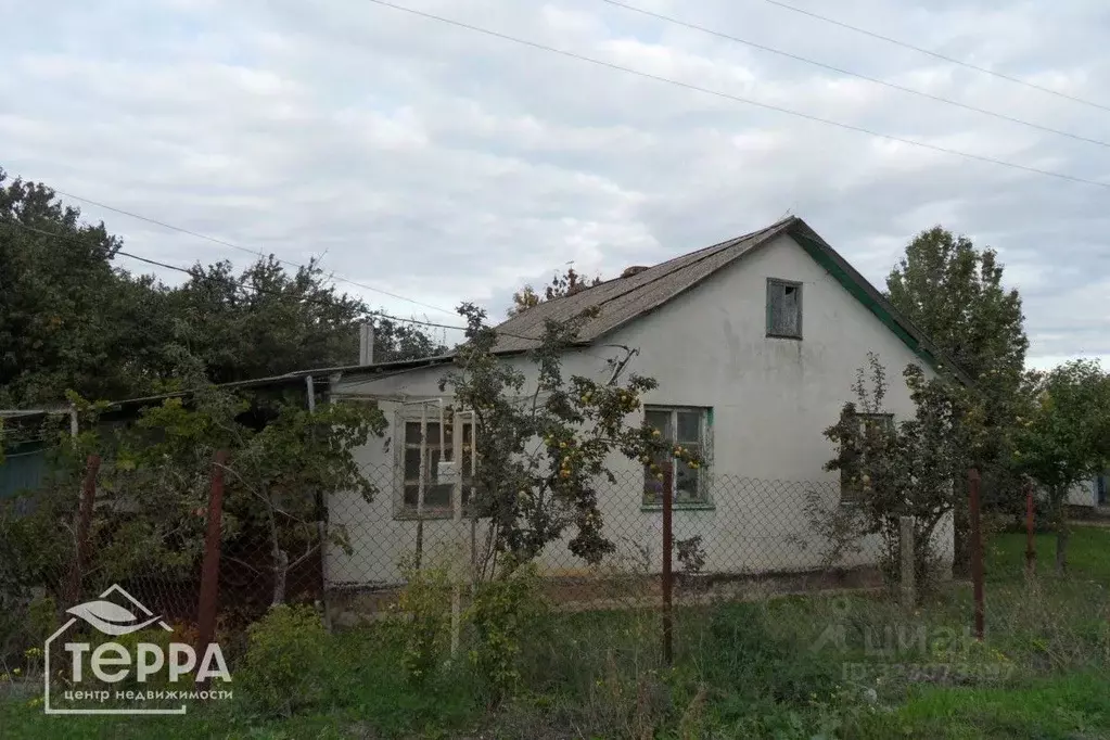 Дом в Крым, Сакский район, Крымское с/пос, с. Степное ул. Юбилейная, ... - Фото 1