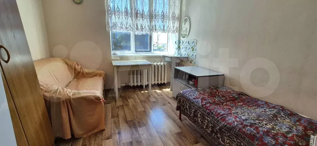 Комната 14 м в 1-к., 2/4 эт. - Фото 0
