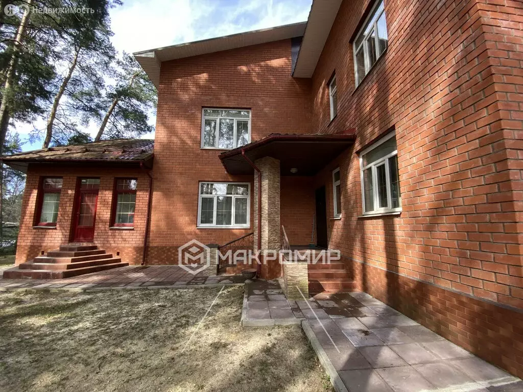 Дом в посёлок городского типа Кратово, улица Карла Маркса, 10 (279 м) - Фото 1