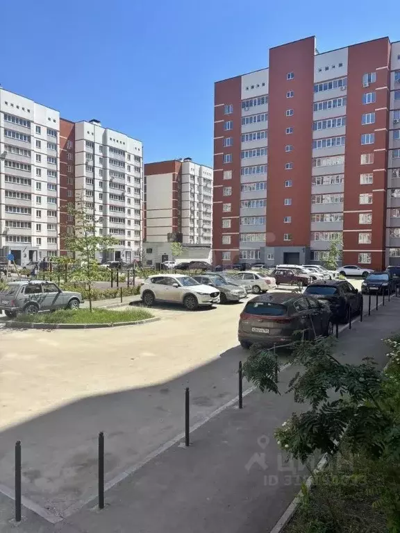 3-к кв. Саратовская область, Саратов бул. Имени Николая Денисова, 5 ... - Фото 0