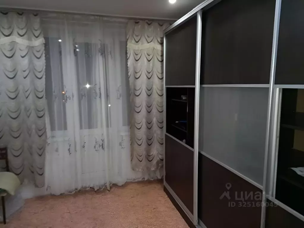 Комната Челябинская область, Челябинск просп. Победы, 332 (13.0 м) - Фото 1