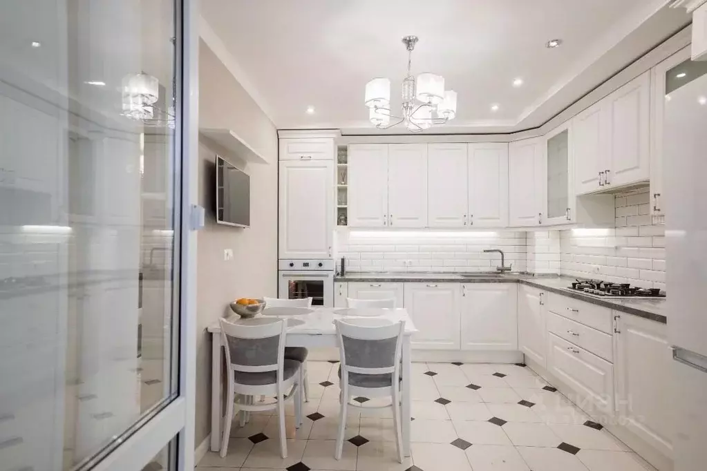 3-к кв. Тамбовская область, Тамбов Советская ул., 190Бк1 (89.8 м) - Фото 1