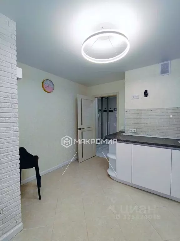 2-к кв. Брянская область, Брянск ул. Комарова, 49 (45.1 м) - Фото 2