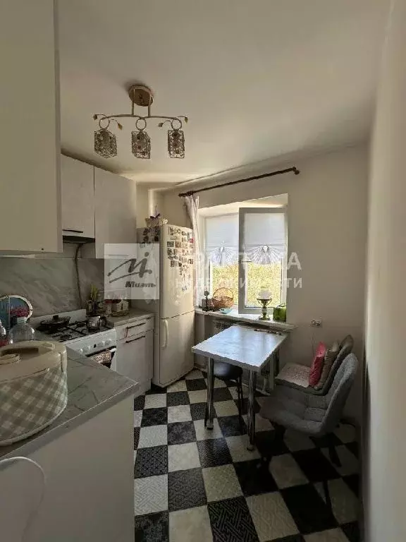 Продается 2-комнатная квартира - Фото 1