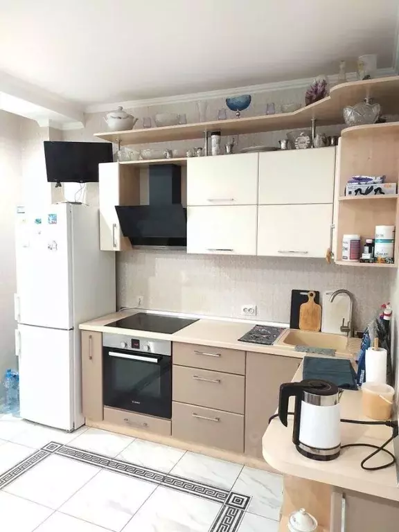 1-к кв. Омская область, Омск бул. Архитекторов, 8к1 (40.0 м) - Фото 1