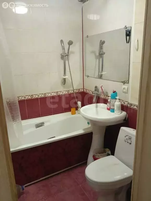 2-комнатная квартира: Омск, проспект Мира, 12 (43 м) - Фото 0