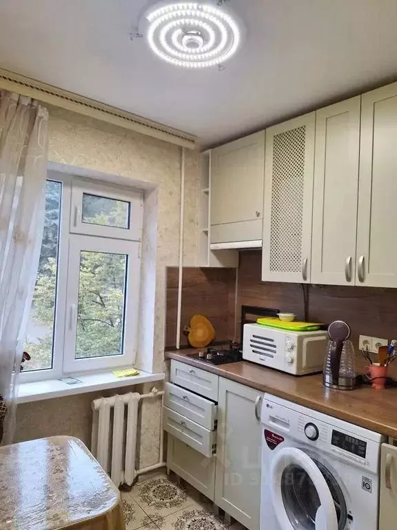 3-к кв. Ставропольский край, Кисловодск ул. Клары Цеткин, 26 (54.0 м) - Фото 0